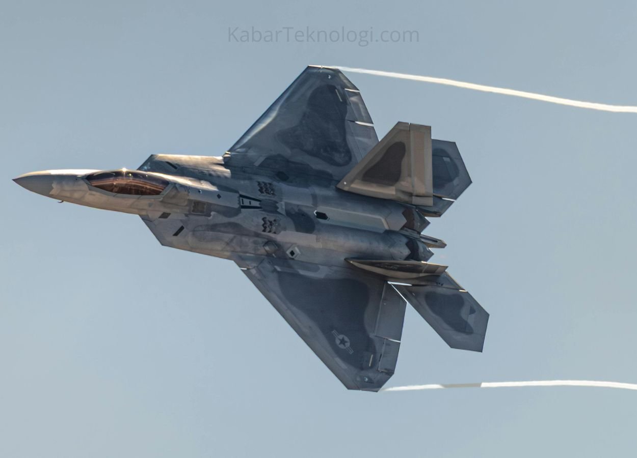 Laporan Duel Udara Rusia Ukraina Sorot Jet Su-35 - KabarTeknologi.com