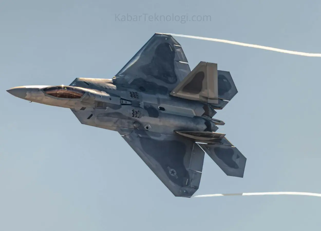 Laporan Duel Udara Rusia Ukraina Sorot Jet Su-35 - KabarTeknologi.com