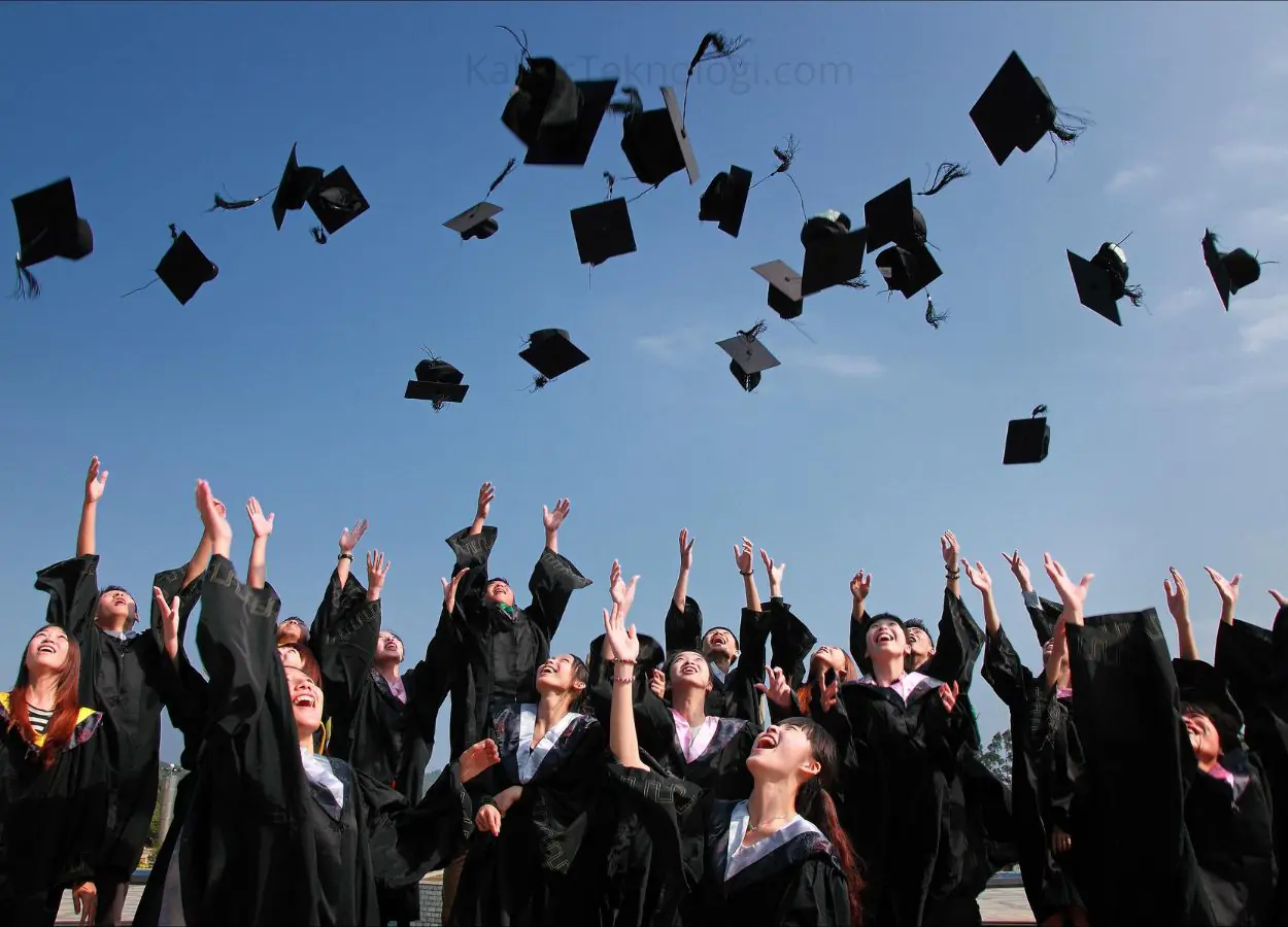 Wisuda Untar Angkat Semangat Generasi Unggul, Berkarakter, dan Bebas Narkoba - KabarTeknologi.com