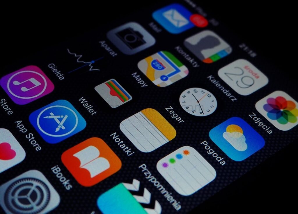 Apple Hapus Aplikasi MAX dari App Store Rusia - KabarTeknologi.com