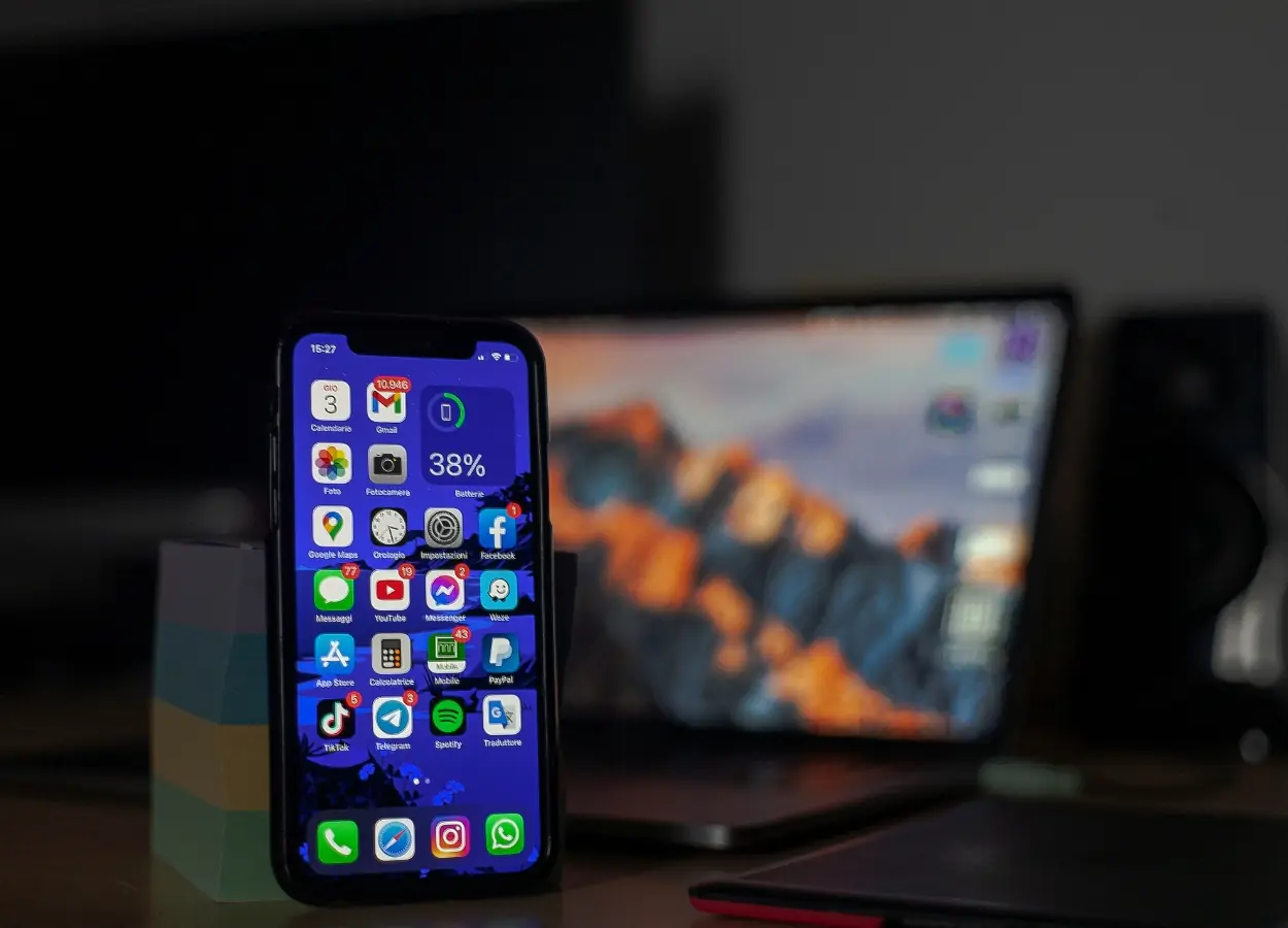Kode iOS 27 Munculkan Petunjuk Baru Soal iPhone Ultra Lipat - KabarTeknologi.com