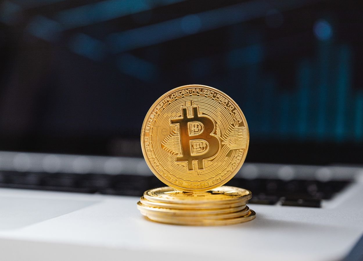 Bitcoin Turun ke USD63 Ribu, Sentimen Pasar Makin Tertekan - KabarTeknologi.com