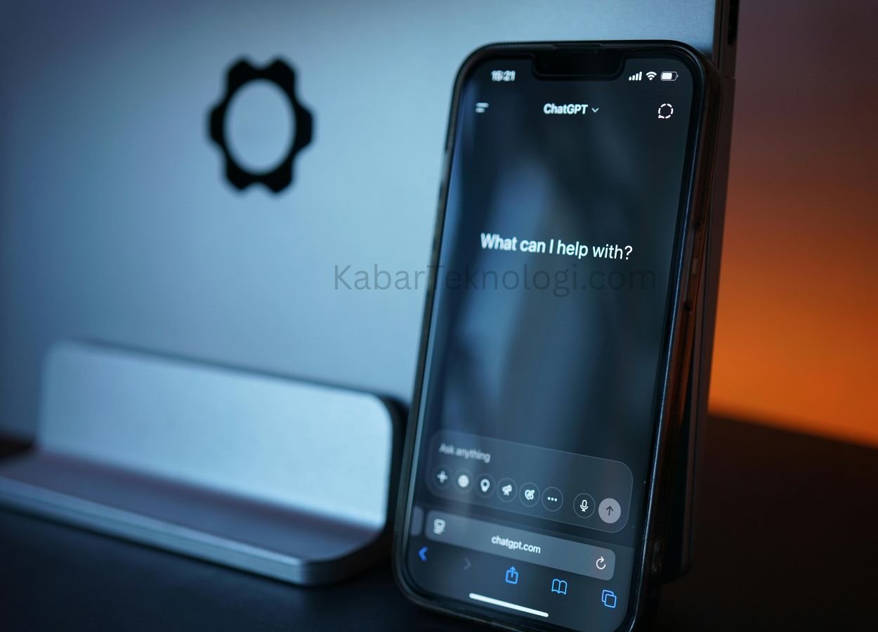Peretas Incar Pengguna Claude untuk Curi Token AI - KabarTeknologi.com